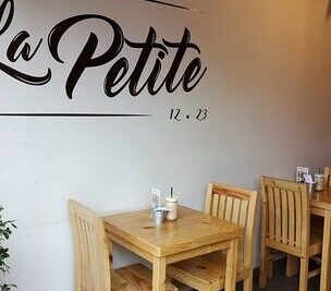 La Petite 1223 1 la petite 1223
