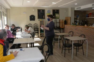 tienda multiservicios y cafeteria